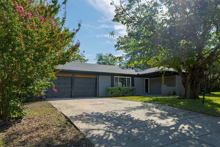 Property Photo:  102 Juniper Street  TX 76063 