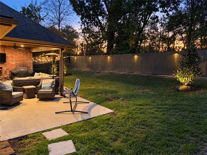 Property Photo:  2003 NE Steinbeck Drive  AR 72712 