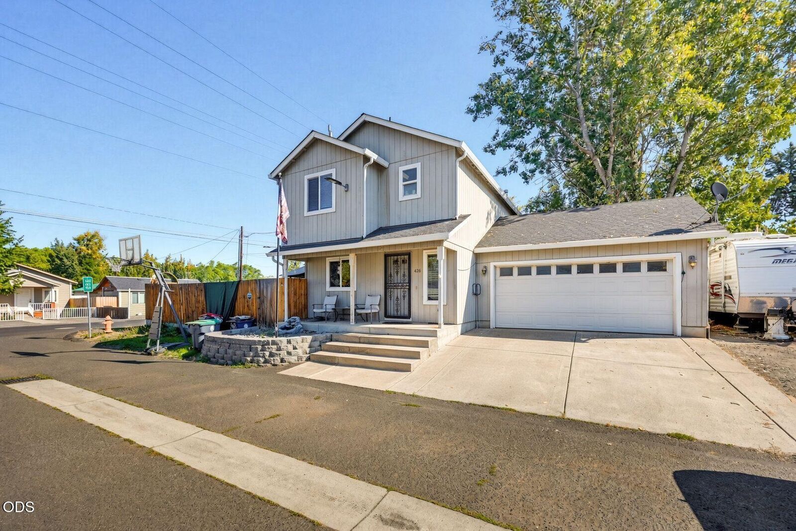 Property Photo: 426 Berrydale Avenue OR 97501