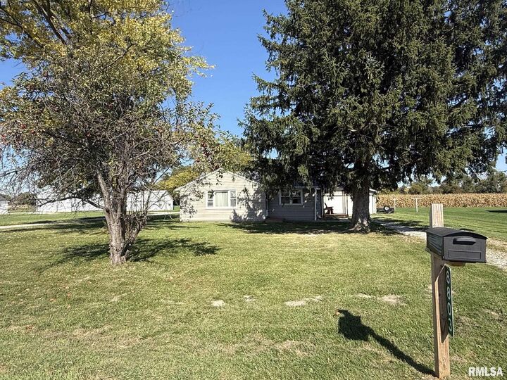 Property Photo:  8803 W Maple Ridge Road  IL 61547 