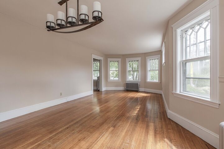Property Photo: 27-29 Lake Street 1 MA 02474