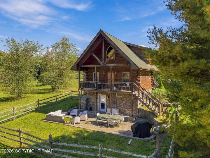 Property Photo: 100 Meadowlark Lane PA 18426