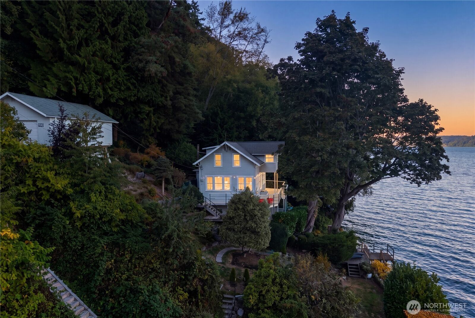 Property Photo:  1231  Maplewood Beach Dr  WA 98332 