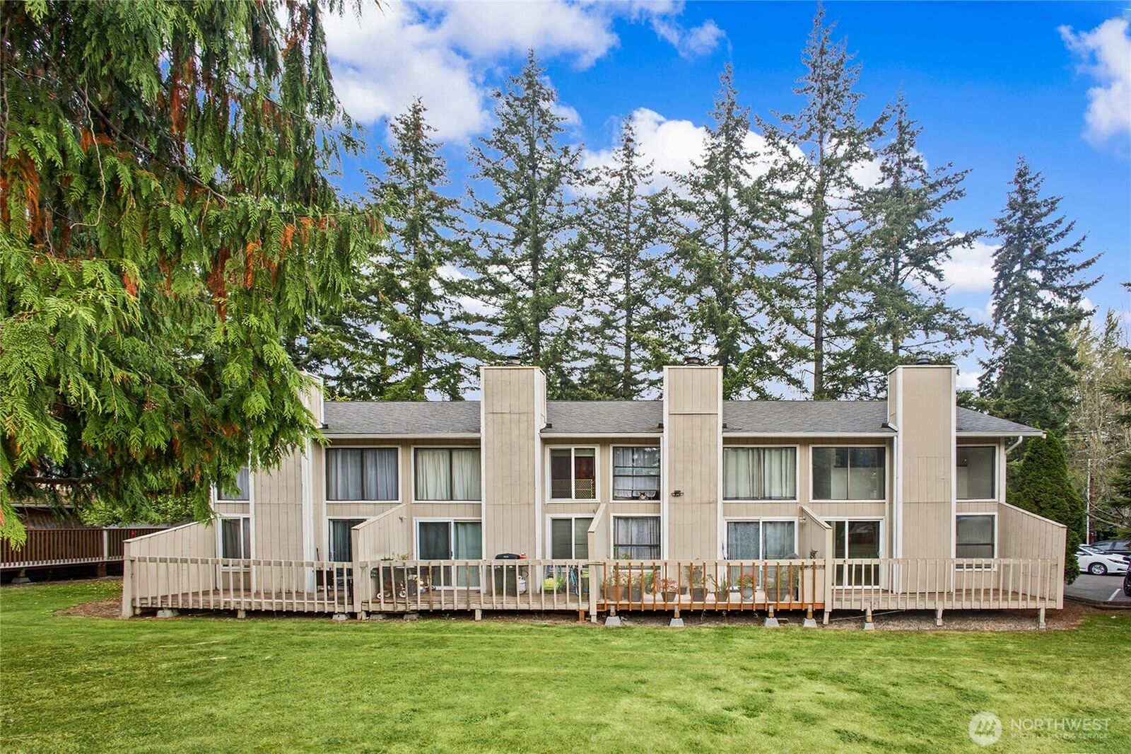 Property Photo:  804  124th Street SW  WA 98204 