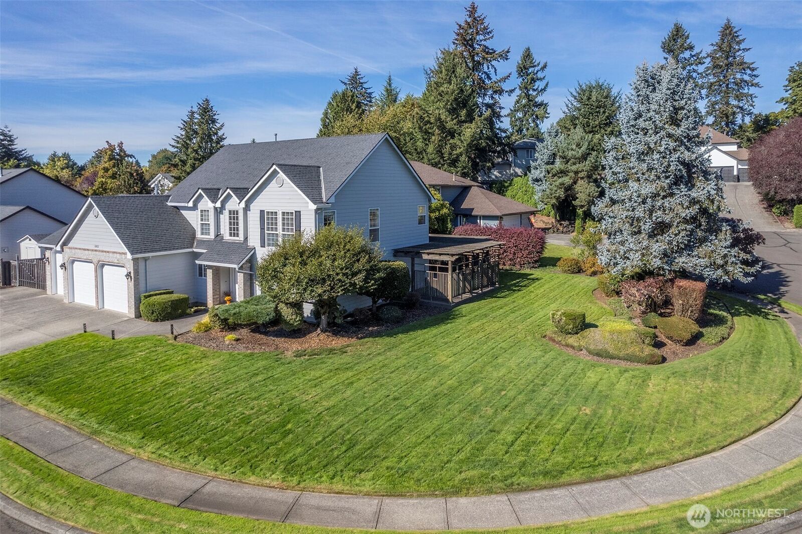 Property Photo:  13410 SE 26th Circle  WA 98683 