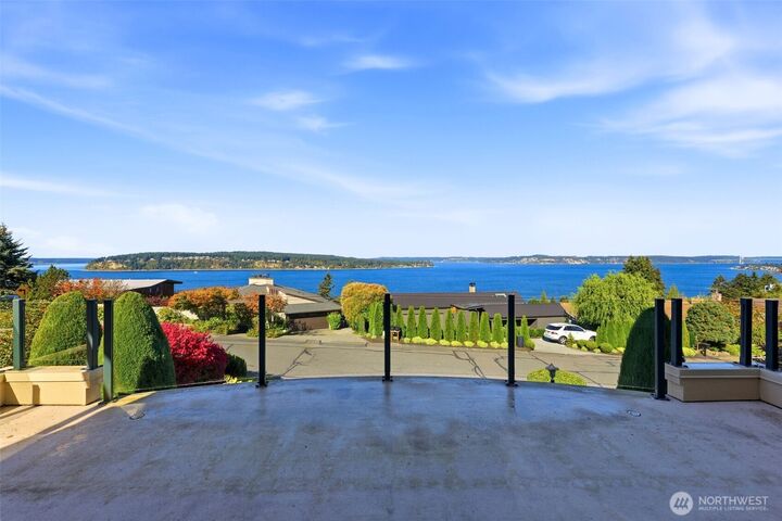 Property Photo: 4627 Wayneworth Street W WA 98466