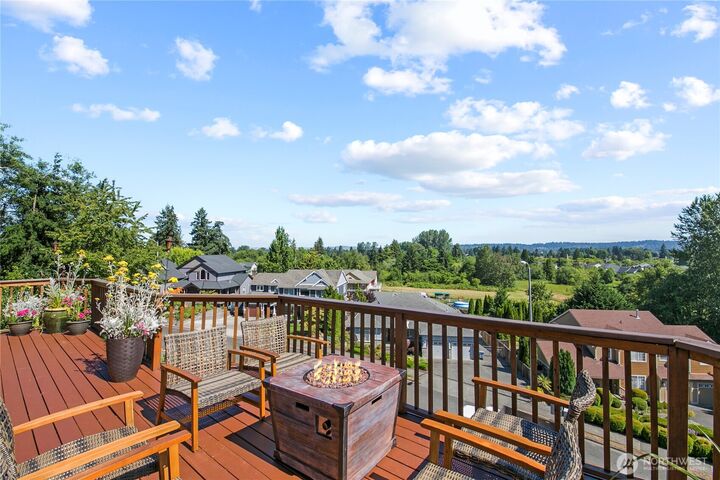 Property Photo:  709  22nd Street SW  WA 98371 