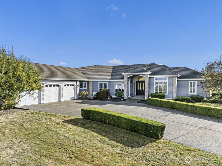Property Photo:  2505  263rd Street Ct E  WA 98387 