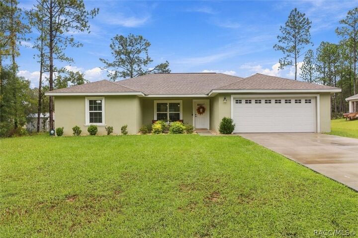 Property Photo:  8275 N Creek Way  FL 34434 