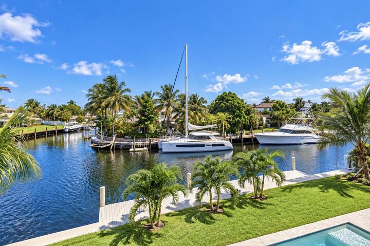 Property Photo: 4730 NE 22nd Avenue FL 33064