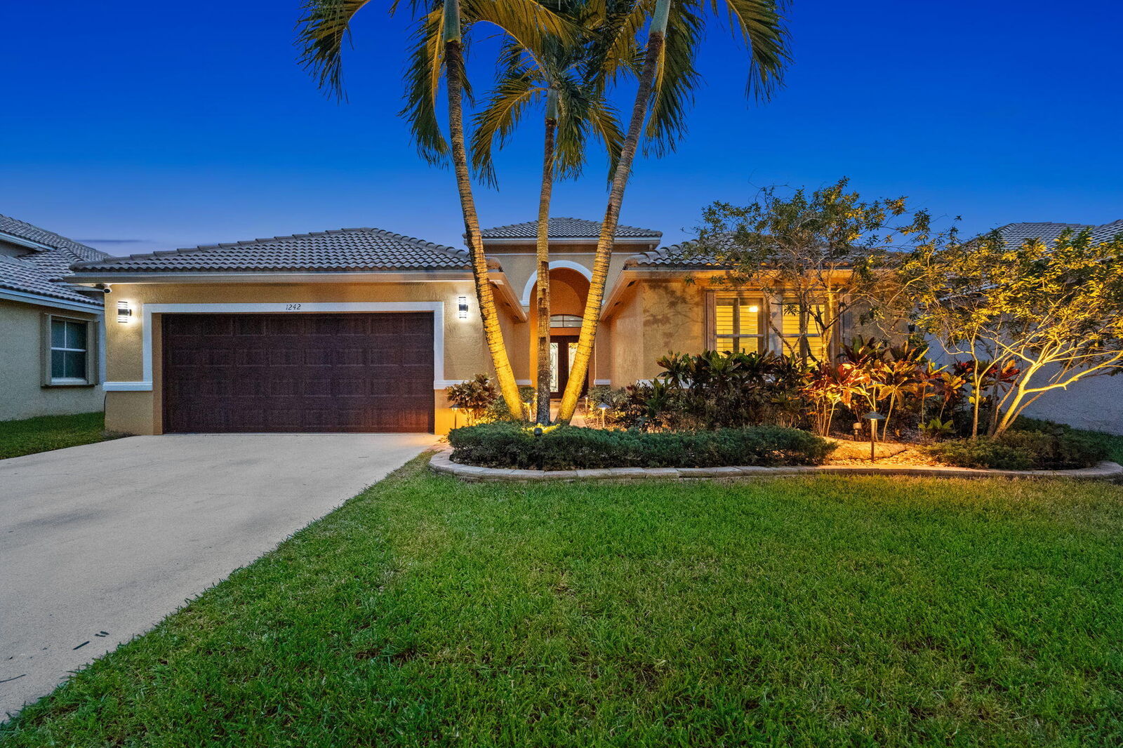 Property Photo: 1242 Meadows Boulevard FL 33327
