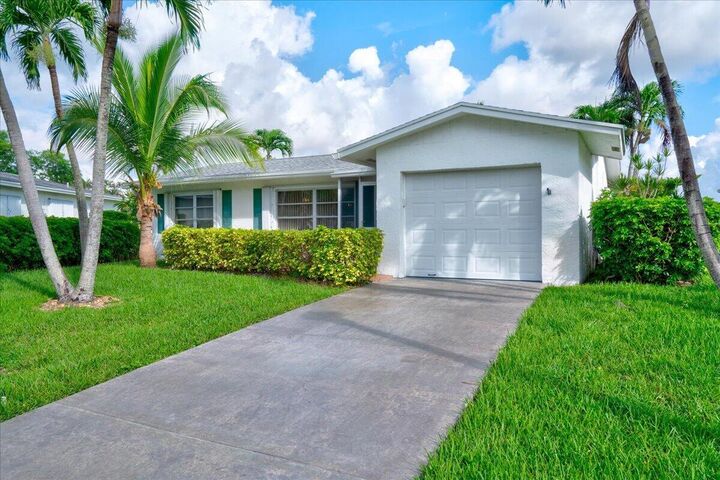 Property Photo:  14315 Amapola Drive  FL 33484 