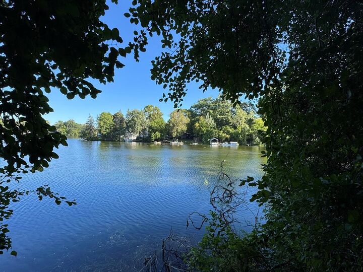 Property Photo:  49 Sylvan Court  MI 48341 