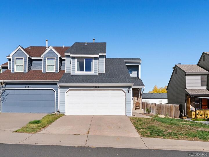 Property Photo:  3686 S Espana Way  CO 80013 
