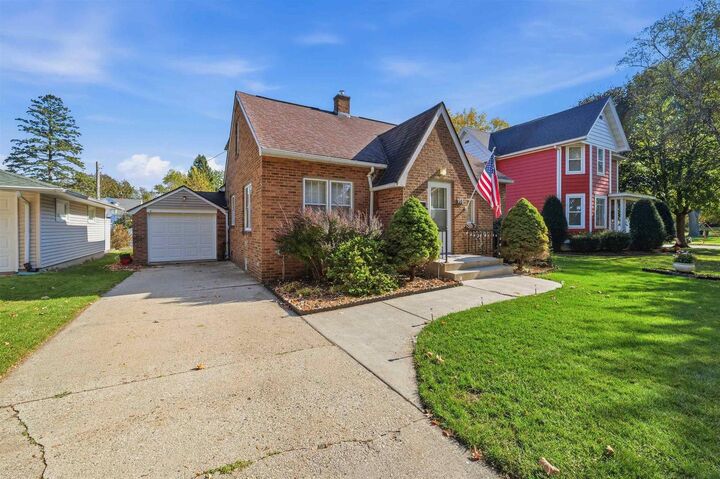 Property Photo:  951 Watson Street  WI 54971 