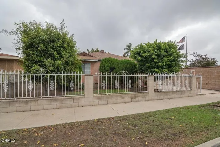 Property Photo:  10942 Cedar Street  CA 90680 