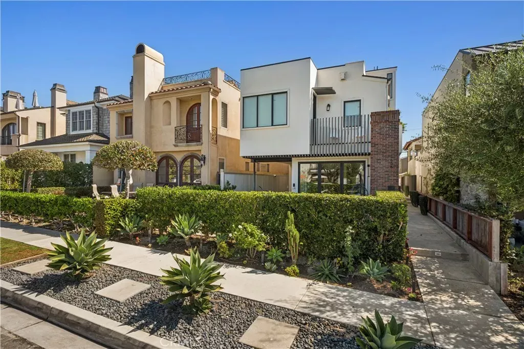 Property Photo:  608 Orchid  CA 92625 