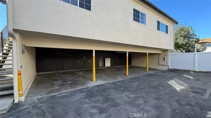 Property Photo:  712 W Doran Street 6  CA 91203 
