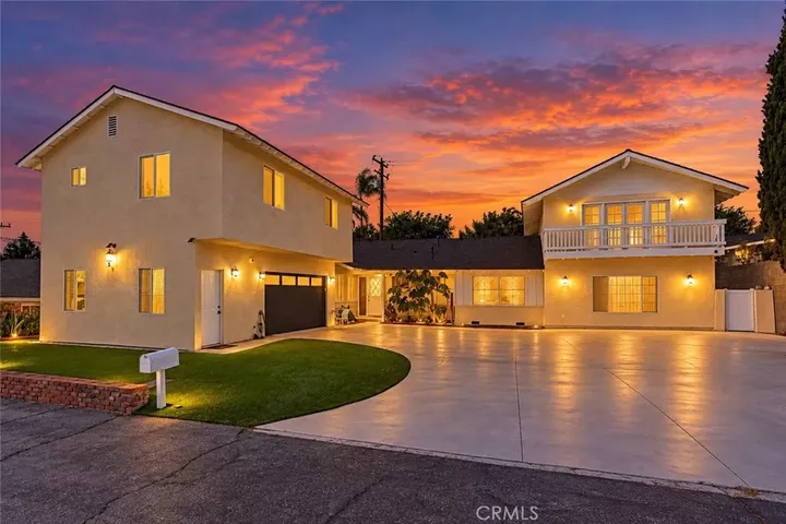 Property Photo:  751 E Hensel  CA 90631 