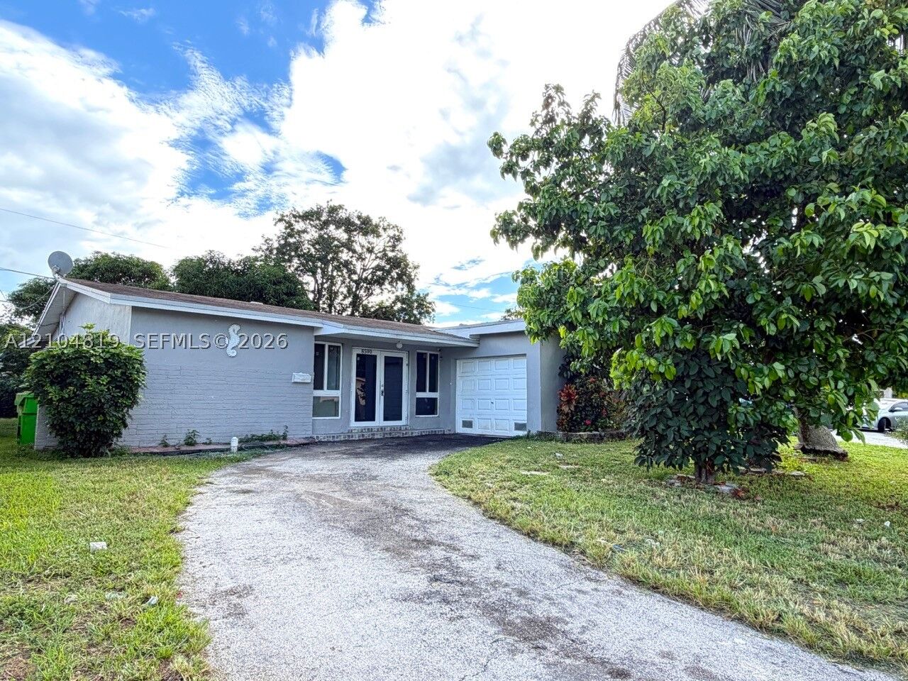 Property Photo: 8590 NW 25th Ct FL 33322