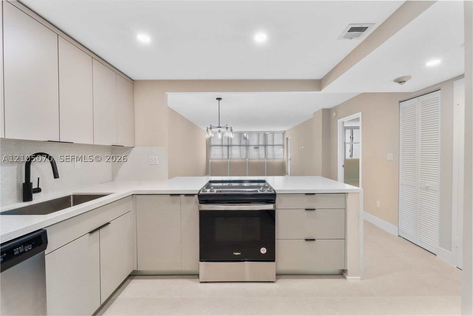 Property Photo:  1420 Brickell Bay Dr 1202E  FL 33131 