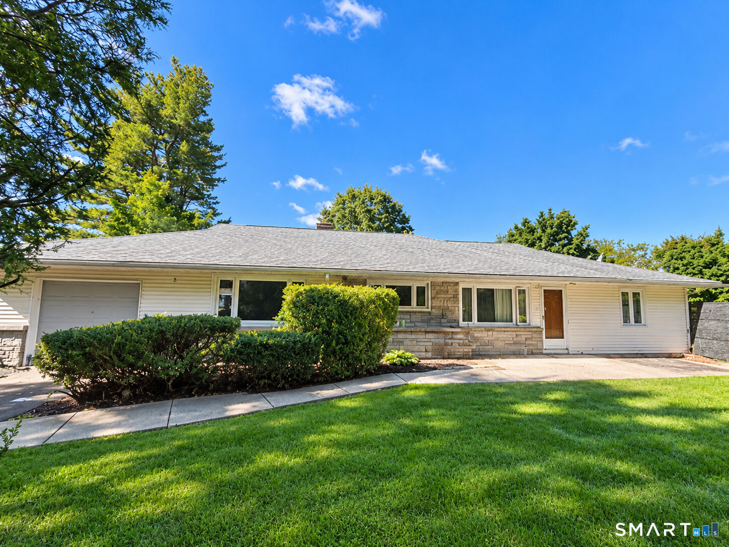 Property Photo:  223 Lydale Place  CT 06450 