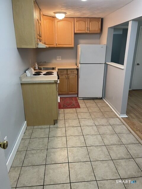 Property Photo: 139 Towne House Road 139 CT 06514