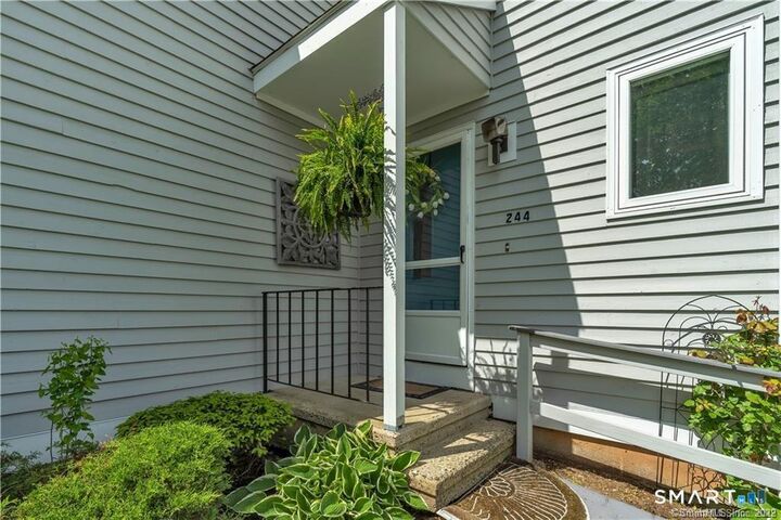 Property Photo:  244 Greens Farm Road 244  CT 06405 