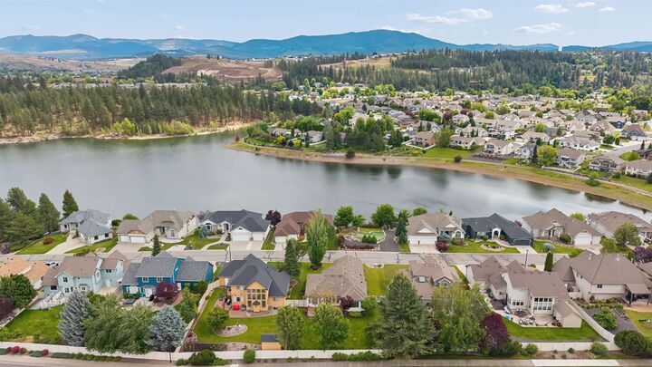 Property Photo:  522 S Shelley Lake Ln  WA 99037 
