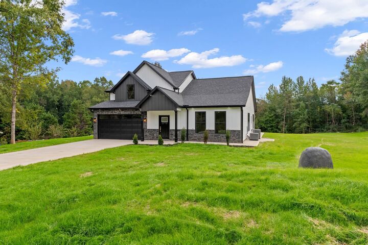 Property Photo:  202 Fraley Drive  SC 29349 