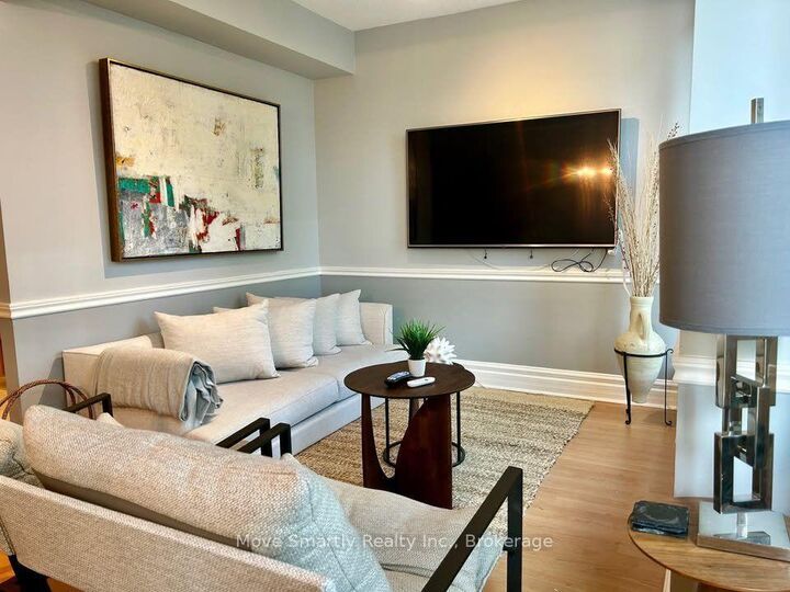 Property Photo:  40 Scollard Street 808  ON M5R 3S1 