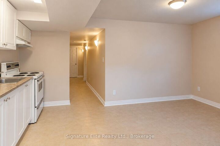 Property Photo:  257 Keele Street Bsmt  ON M6P 2K1 