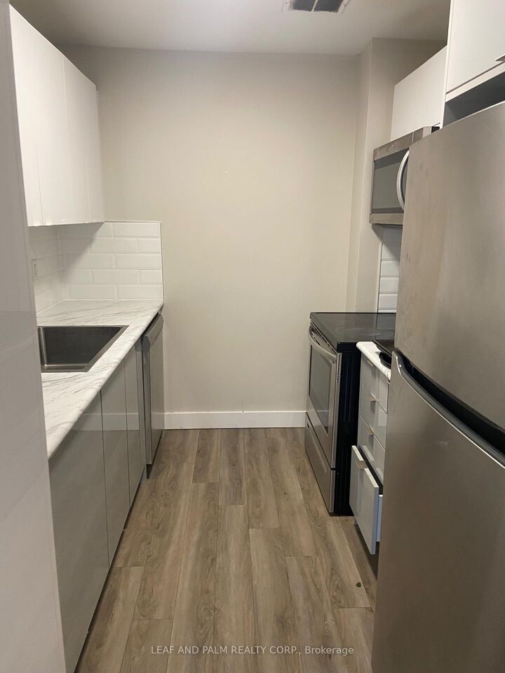 Property Photo: 72 First Street 309 ON L9W 2E4