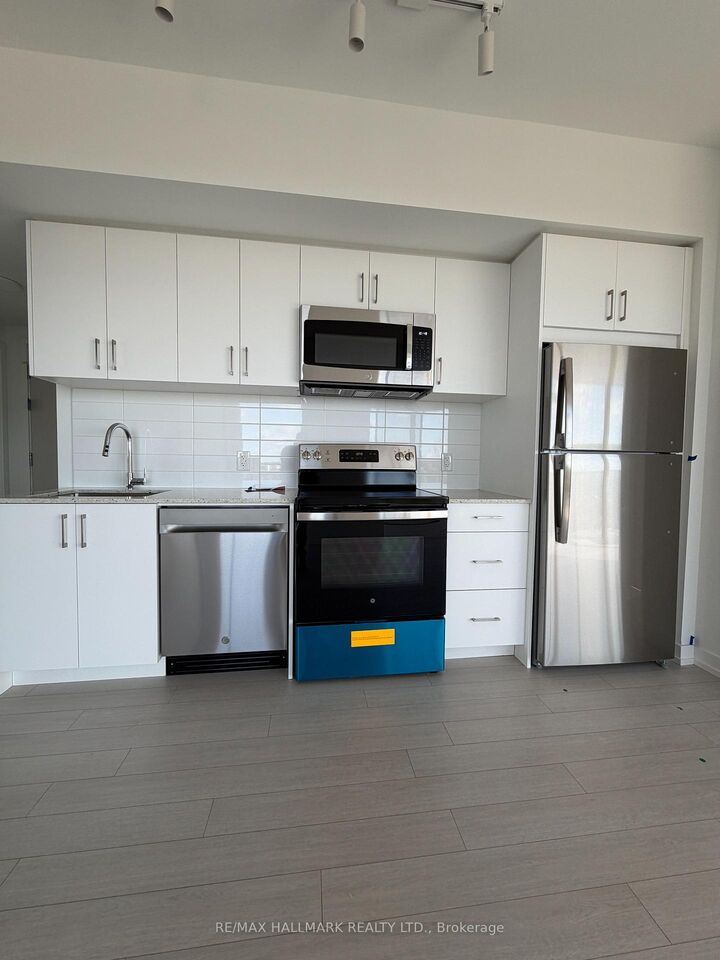 Property Photo:  4010 Eglinton Avenue W 2310  ON M9A 4M2 