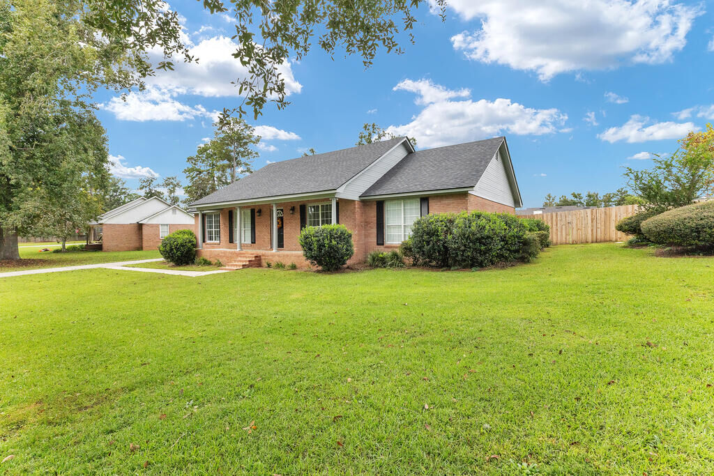 Property Photo:  3915 Sweetwater Drive  GA 31602 
