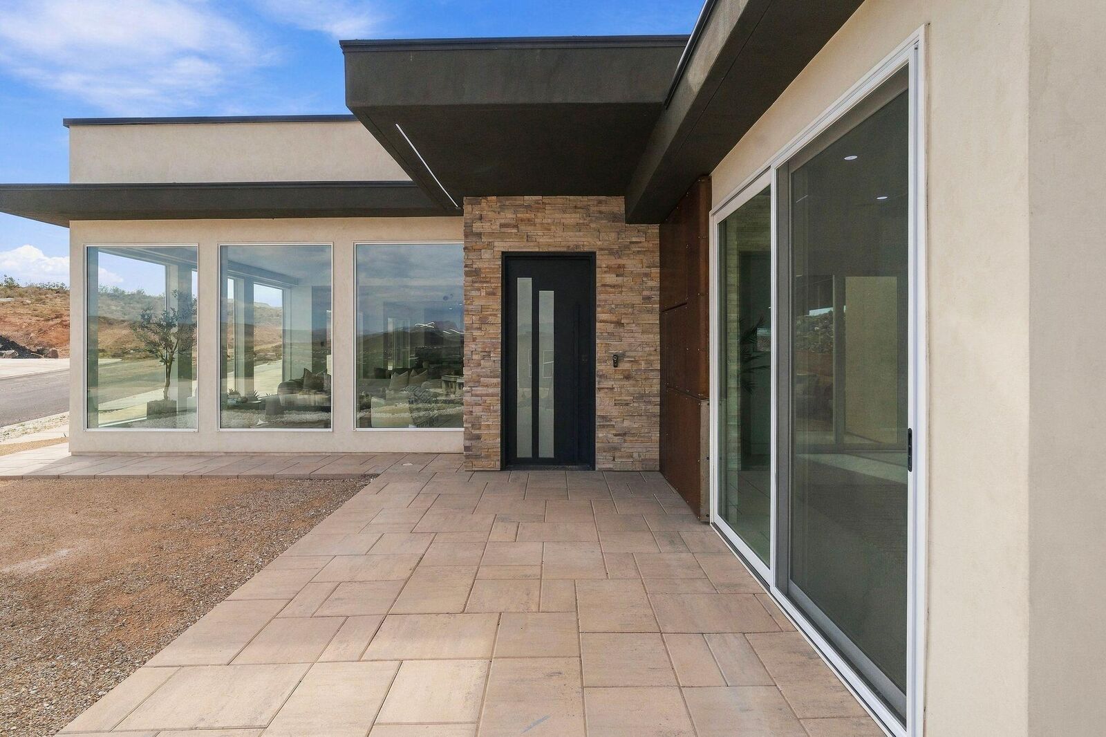 Property Photo:  1325 W 800 S  UT 84737 