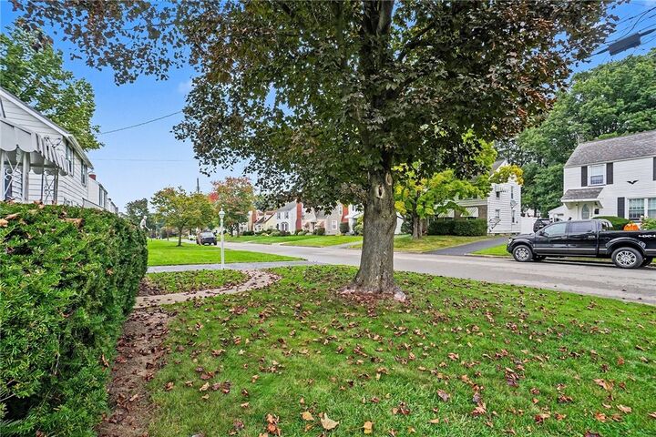 Property Photo: 969 Bon Air Drive PA 16146