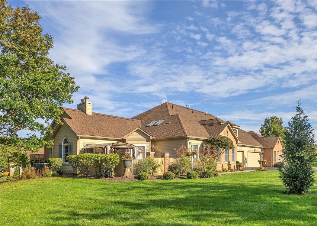 Property Photo:  118 Linden Ct.  PA 16046 