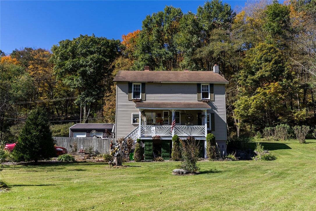 Property Photo:  205 Back St  PA 15936 