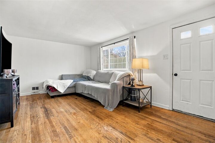 Property Photo:  2009 Ridge Rd  PA 15135 