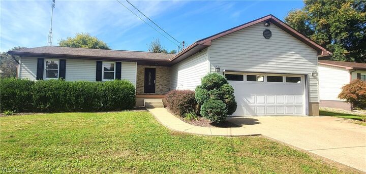 Property Photo: 813 Barclay Street OH 45714