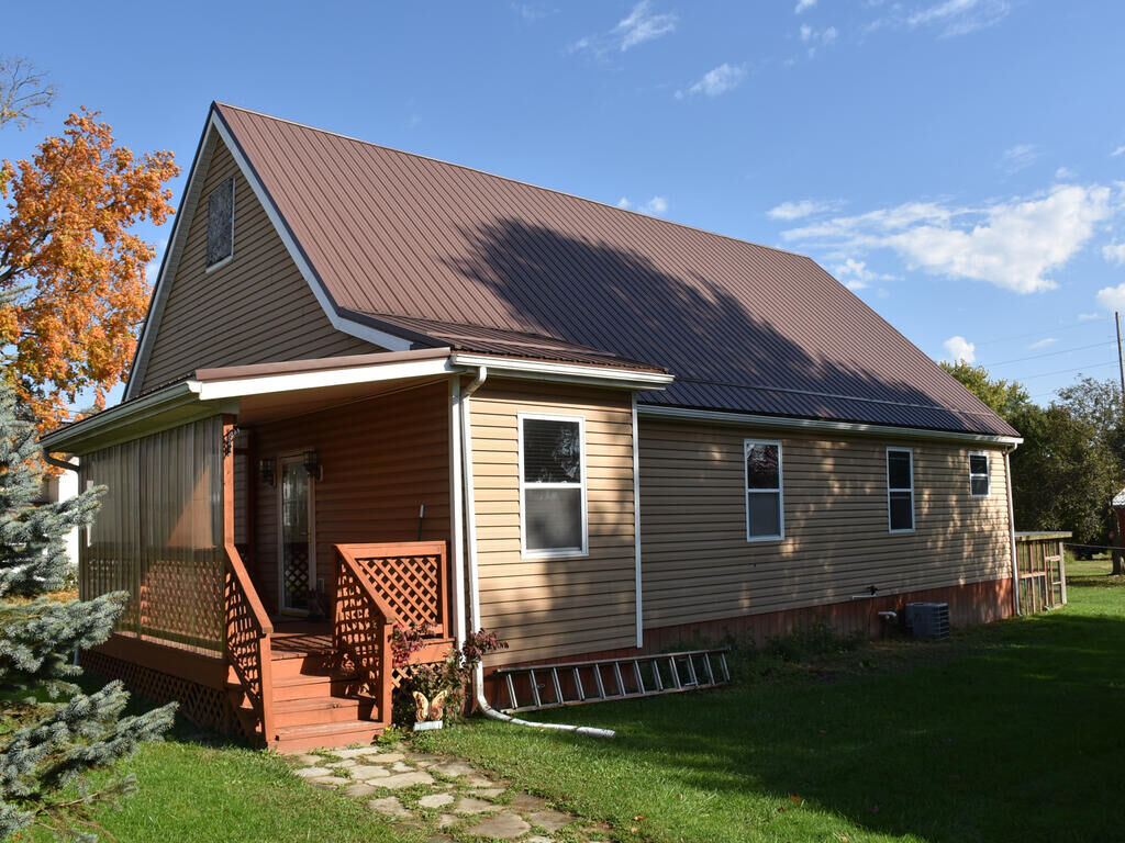 Property Photo:  6668 Main Street  PA 16131 
