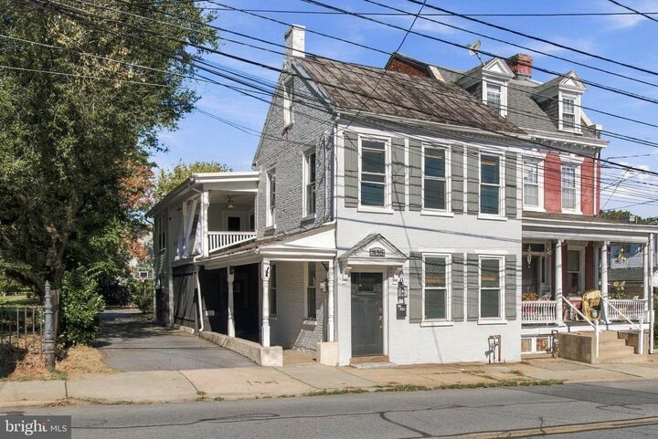 Property Photo:  435 New Holland Avenue  PA 17602 