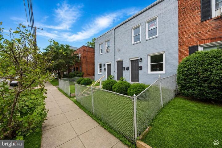 Property Photo:  5433 C Street SE 4  DC 20019 