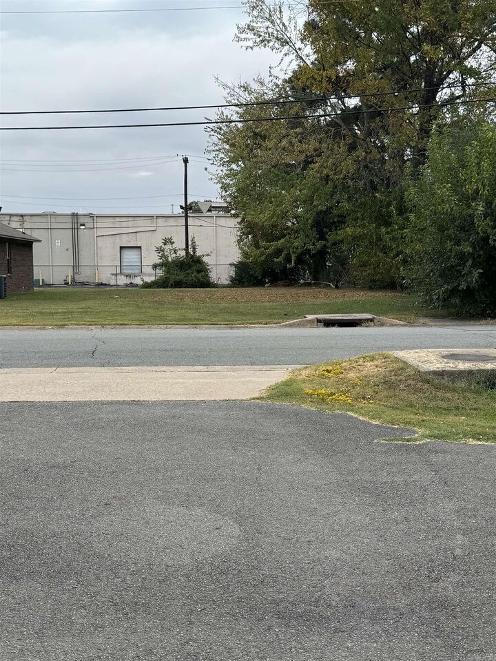 Property Photo:  1108 Gum Street  AR 72032 