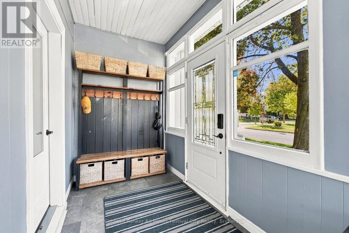 Property Photo:  22 Albert Street South  ON N7A 2Y2 