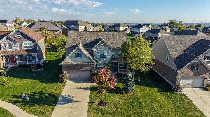 Property Photo:  5036 Elm Leaf Trail  OH 45011 
