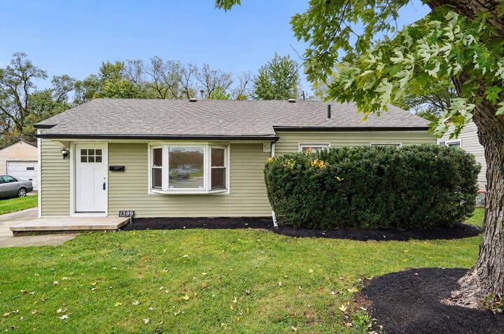 Property Photo:  1399 Shady Lane Road  OH 43227 