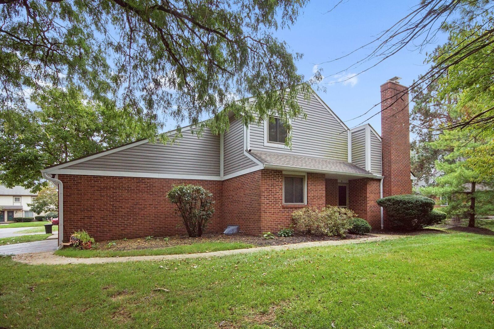 Property Photo:  115 Corbins Mill Drive  OH 43017 