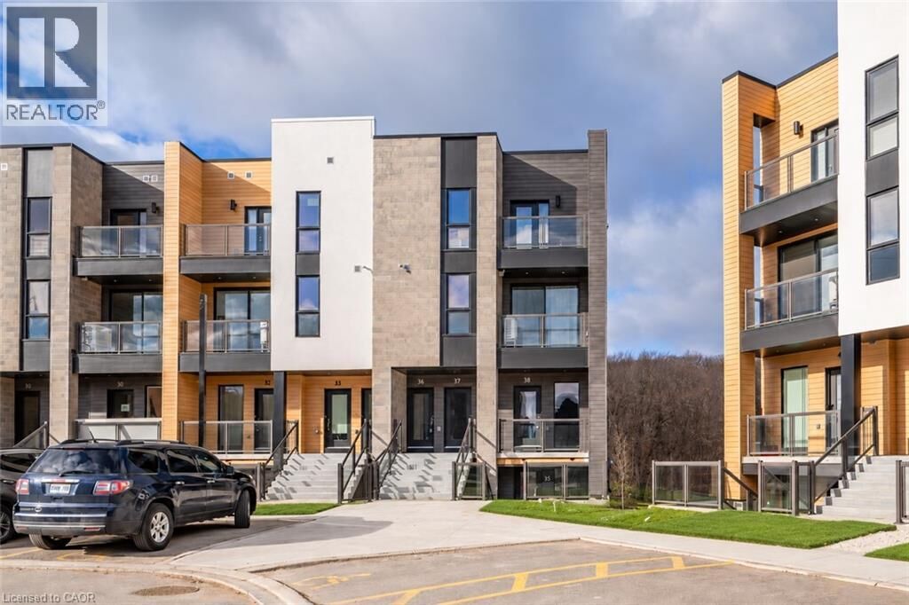 Property Photo:  261 Woodbine Avenue 36  ON N2R 0P7 